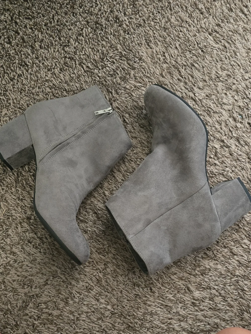 Rebel By Zigi stylish gray