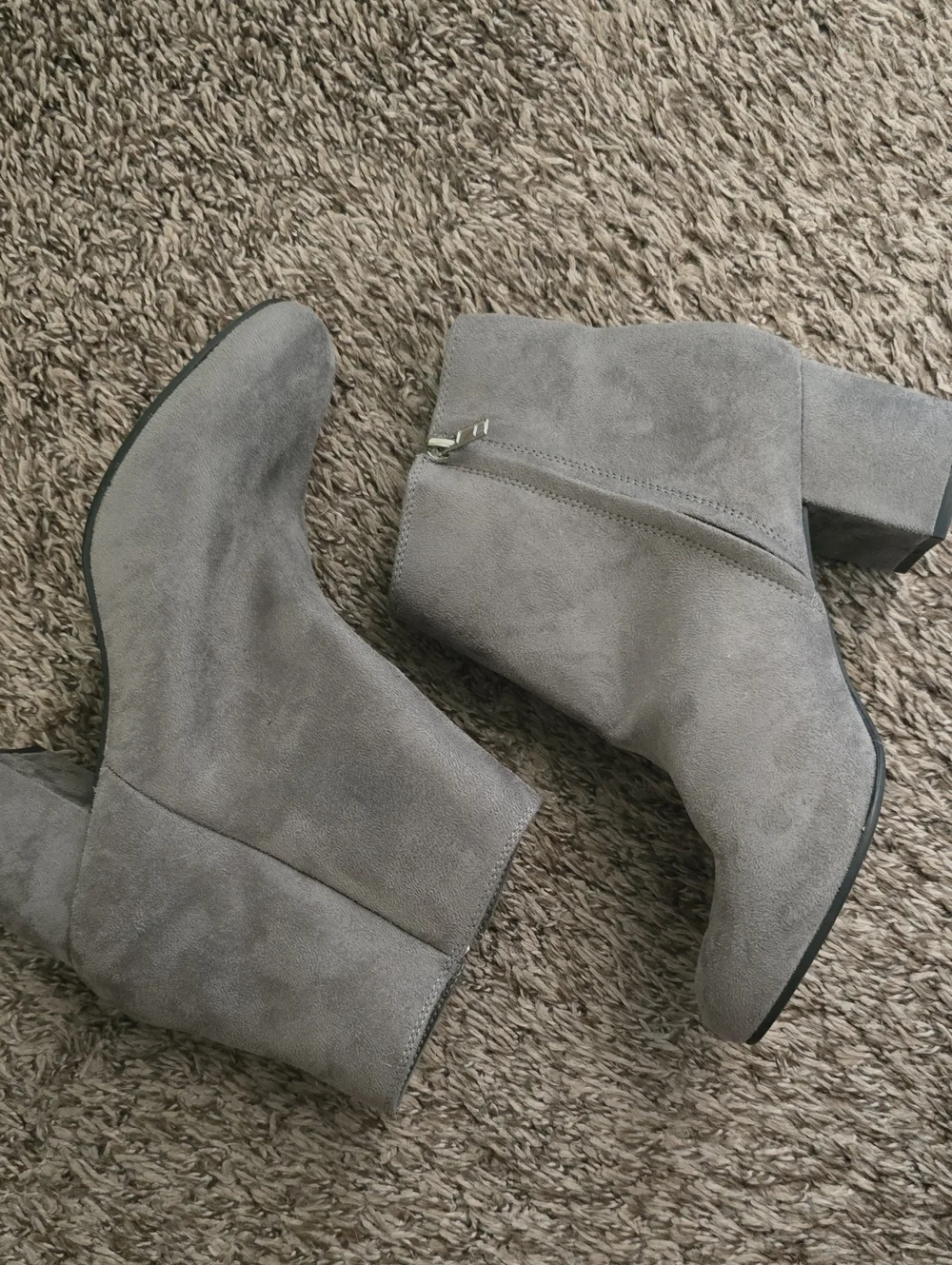 Rebel By Zigi stylish gray