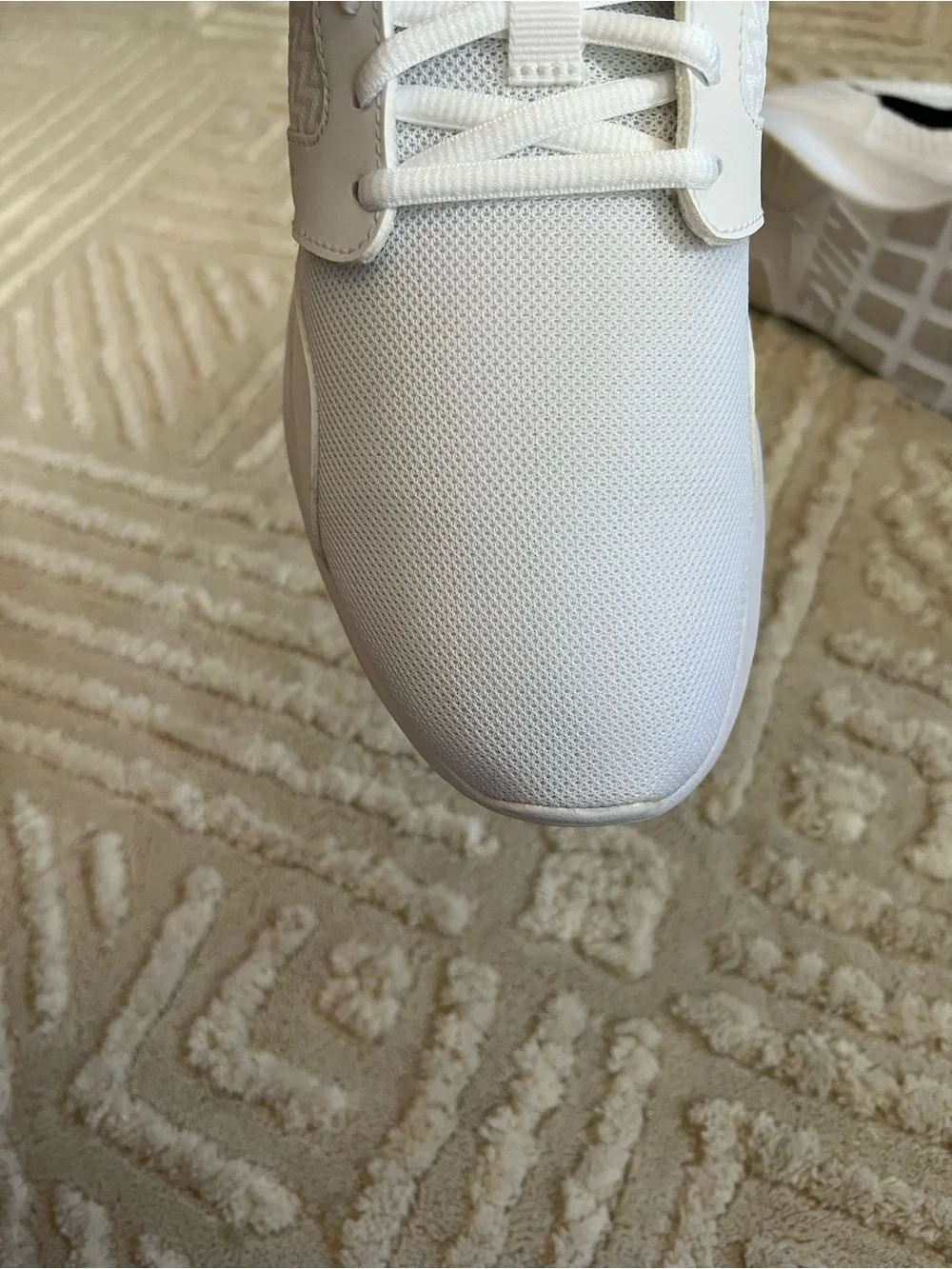 Nike Kaishi White Shoes with Black Swoosh Women’s Size 10.5 Sneakers