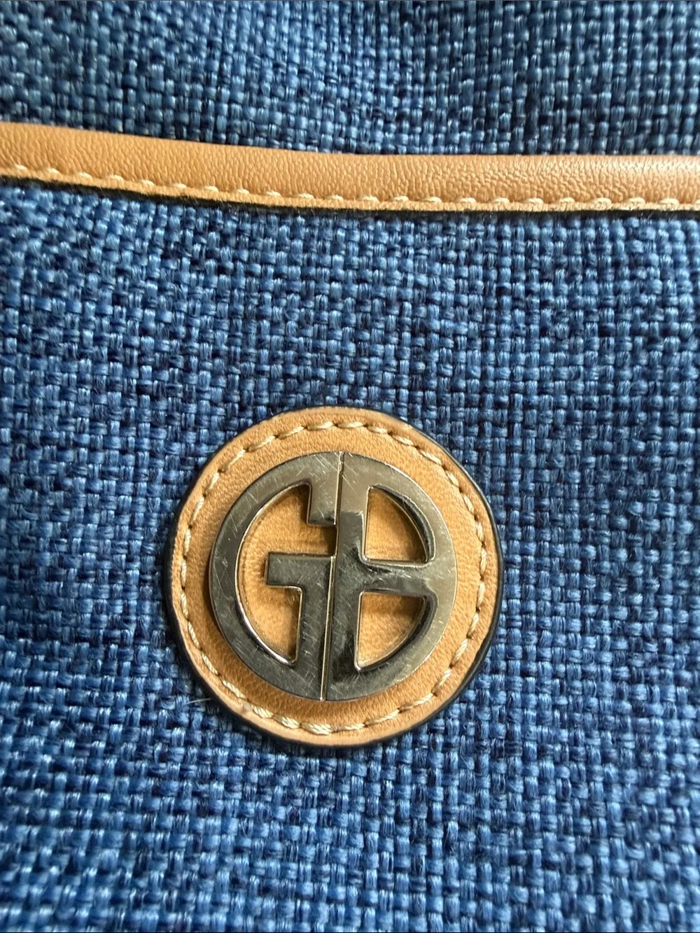 Gianni Bini attachment accents