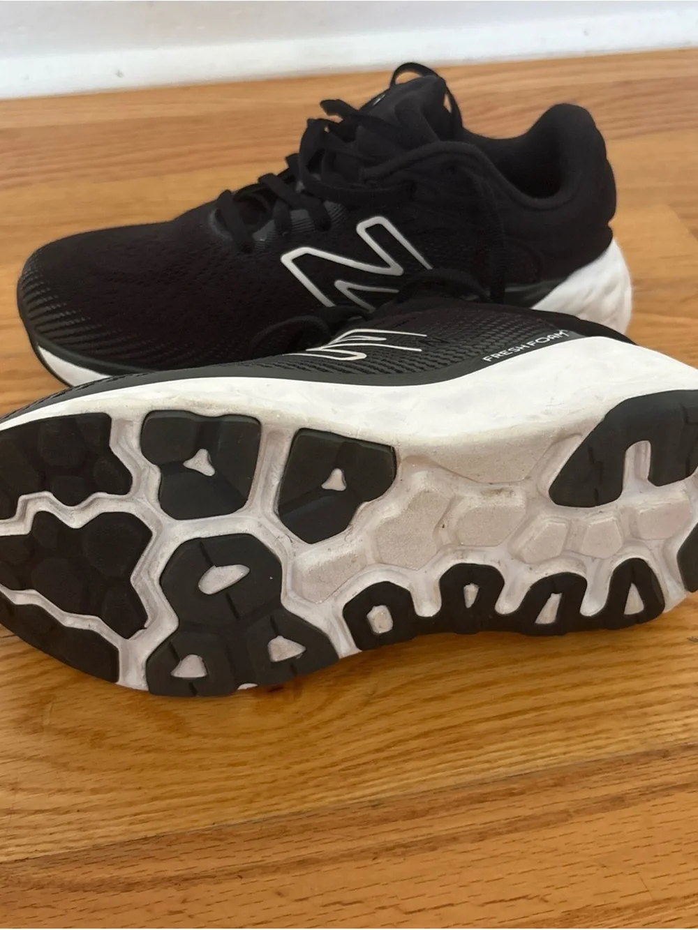 New Balance Black and White Fresh Foam 840 Running Shoes