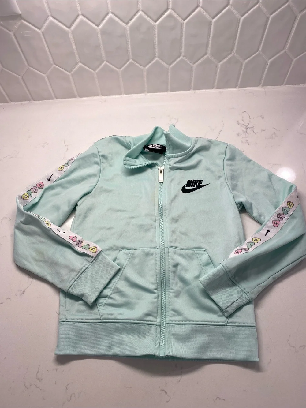 Nike Girls Mint Green Zip Jacket Heart Sleeve Valentines Day Pastel READ 💕