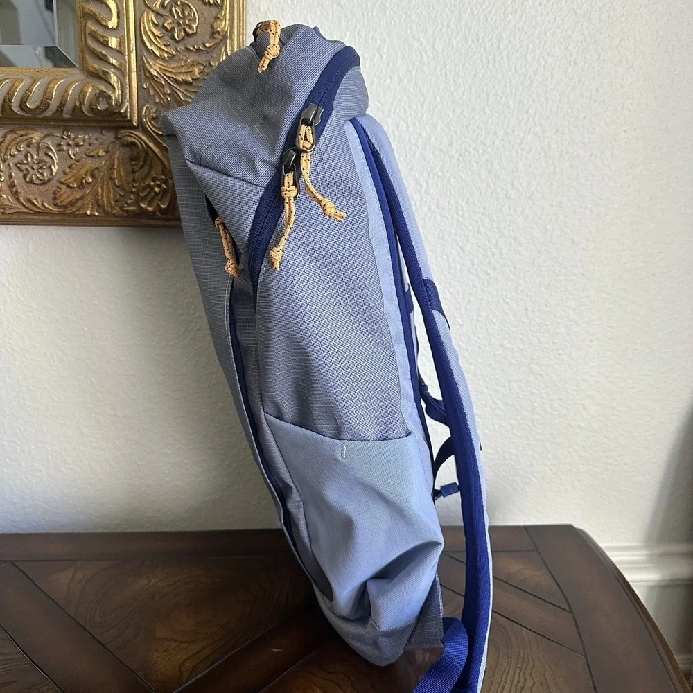 Patagonia Black Hole 25L Backpack Pale Periwinkle Discontinued 2023 Rare New
