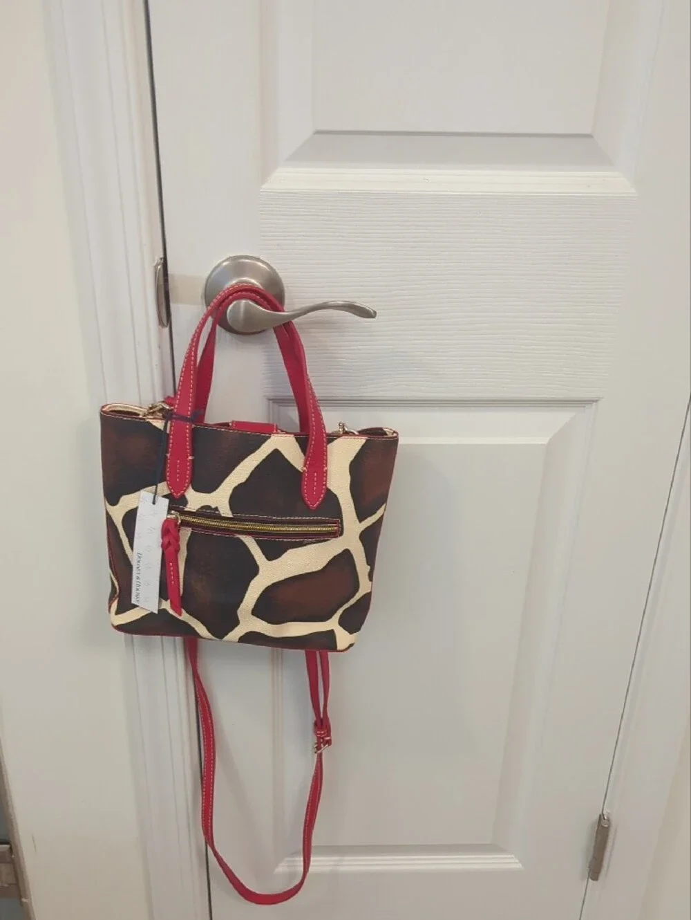 Dooney & Bourke compact giraffe