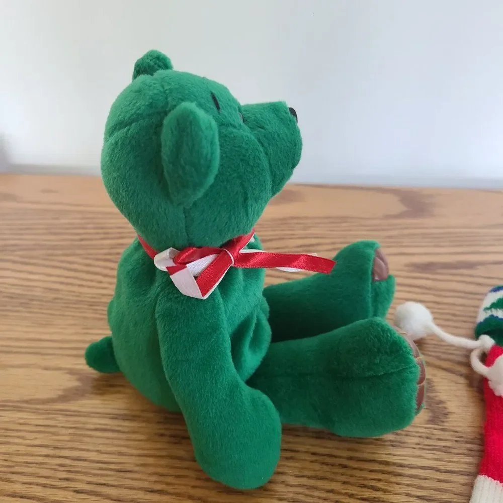 Unbranded holiday lot