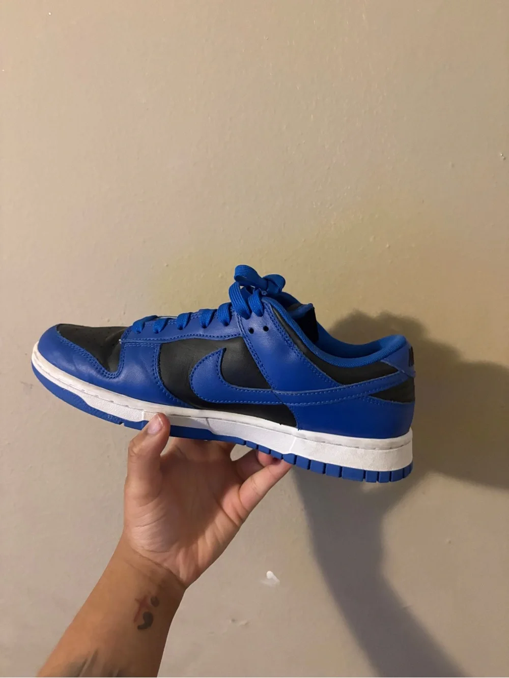 Nike these lightly