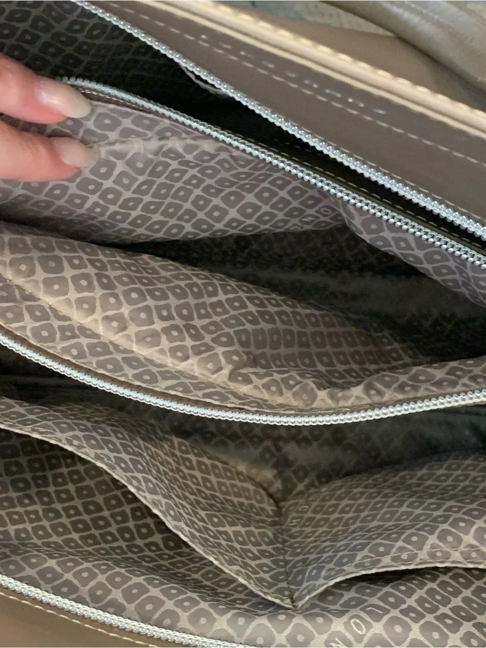 Longchamp Paris Leather Zip Tote Medium Taupe (015) Bag w/ Dust Bag EUC