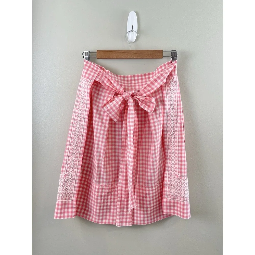The Unbranded Brand half apron