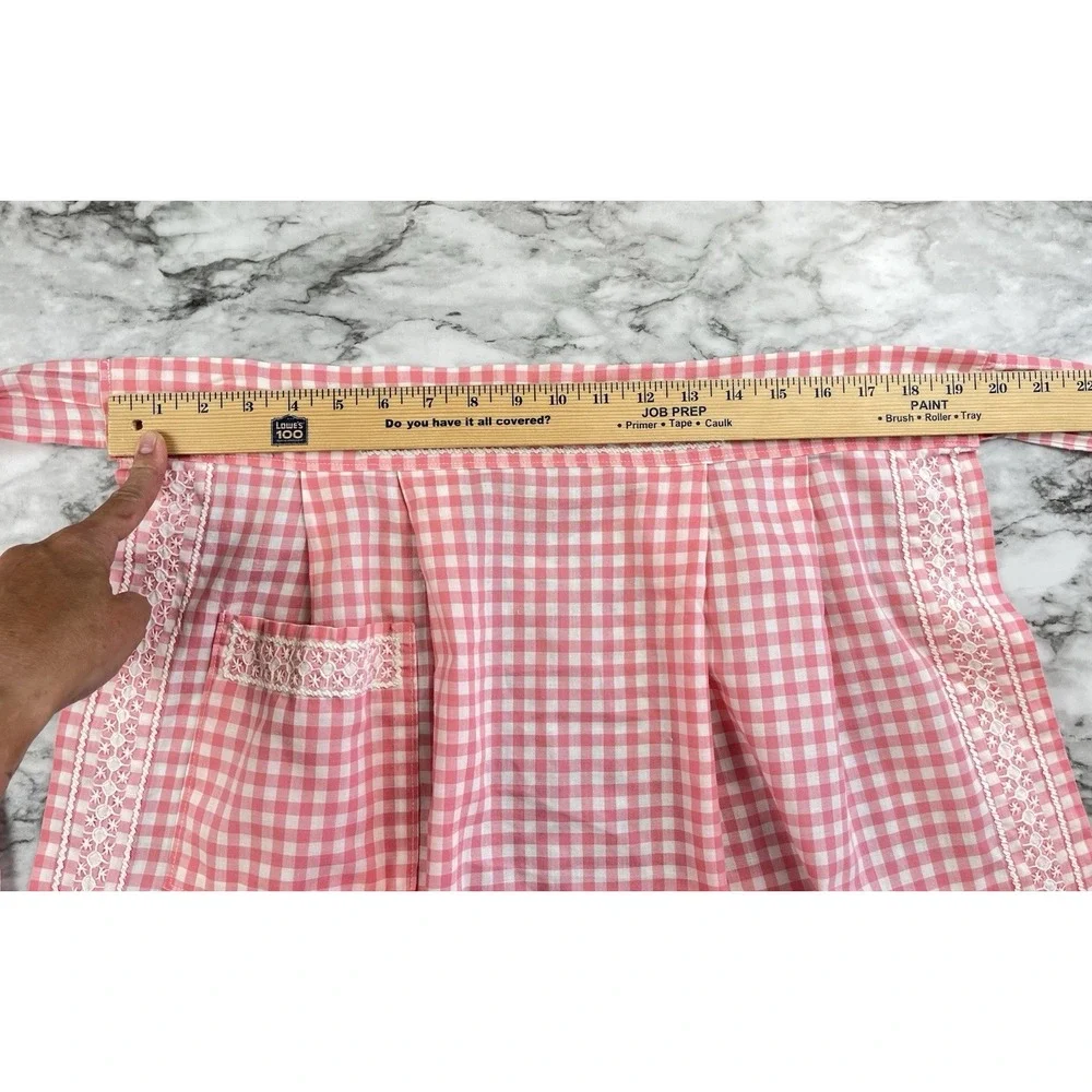 The Unbranded Brand half apron