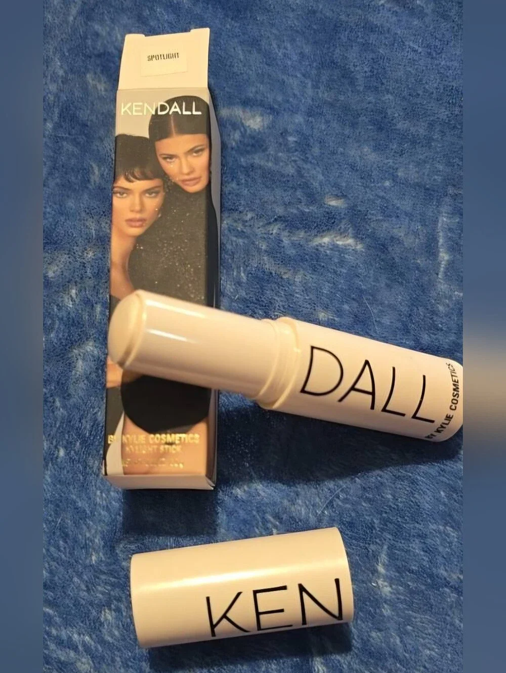 Kylie Cosmetics selling completely