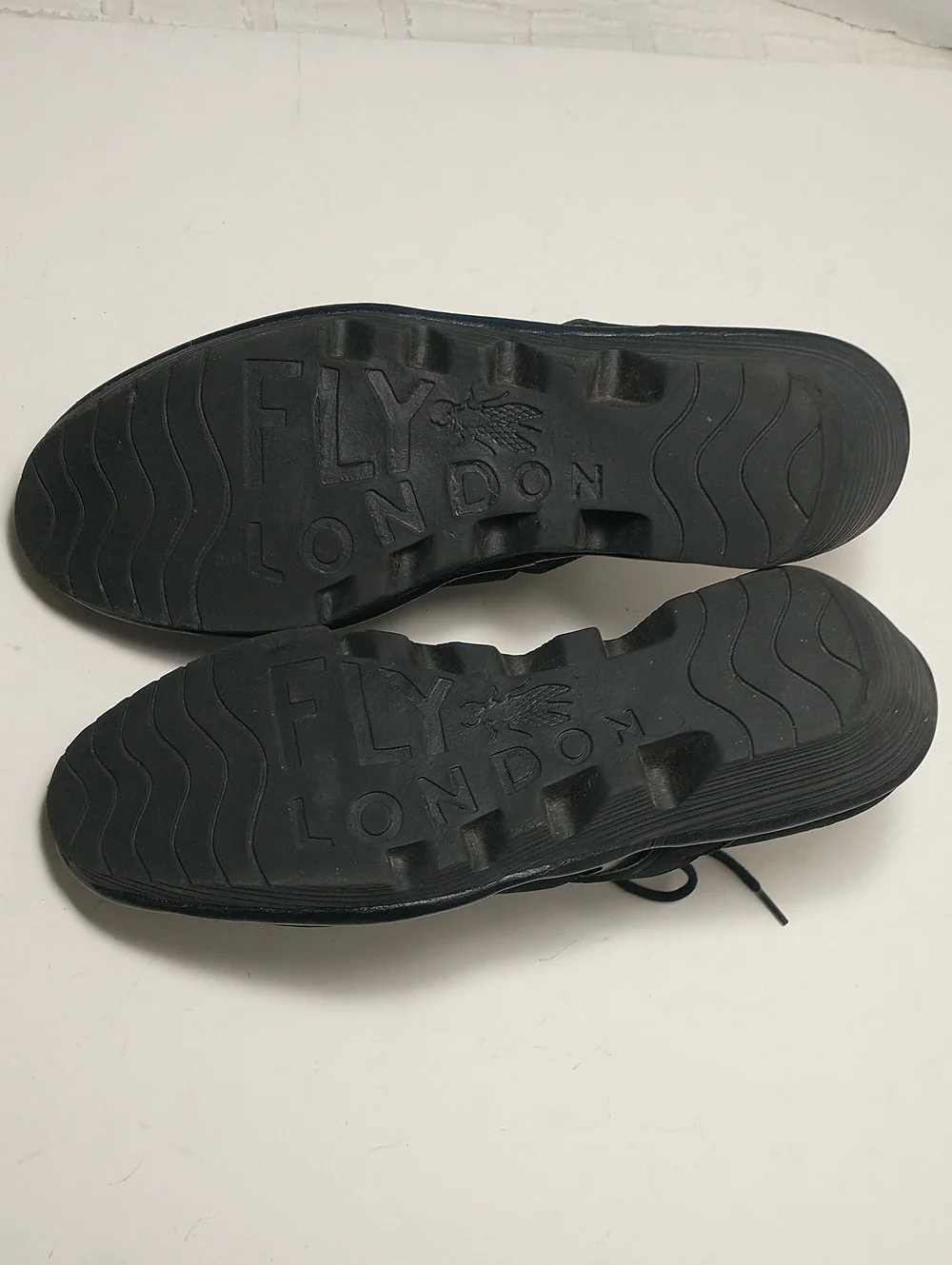 Fly London vintage low ~5cm