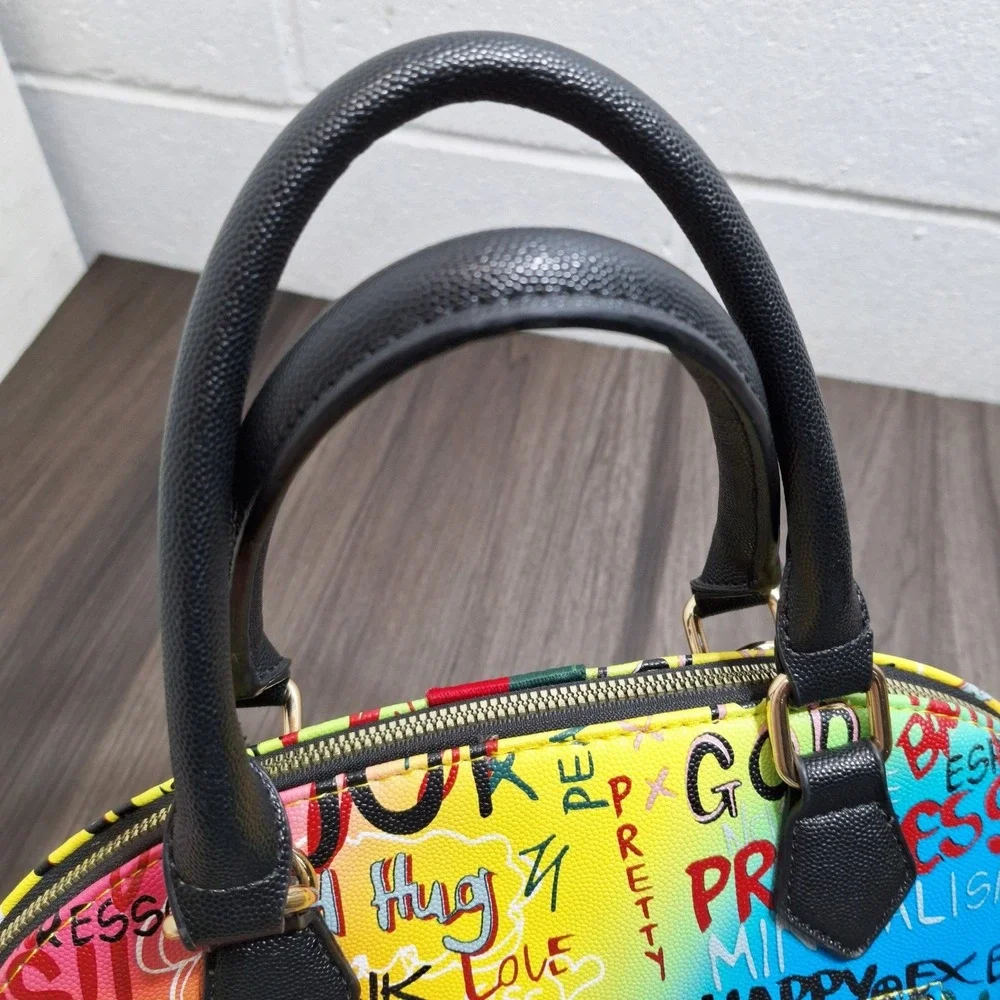 Alba graffiti print