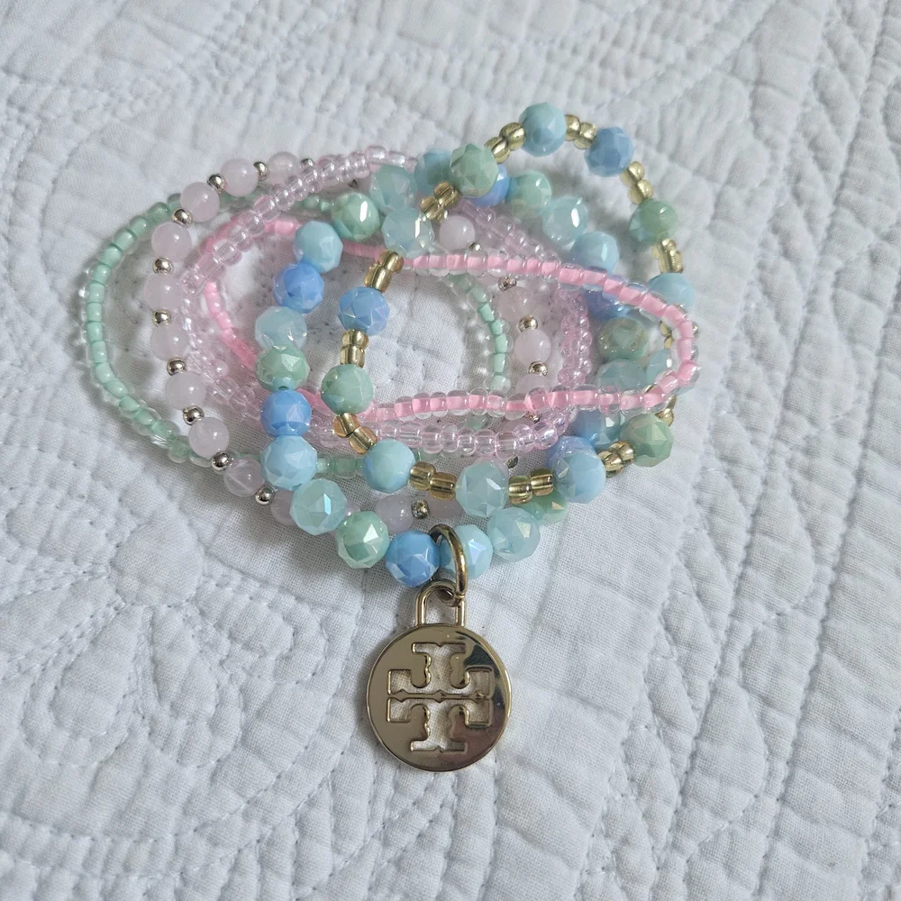 Tory Burch am selling