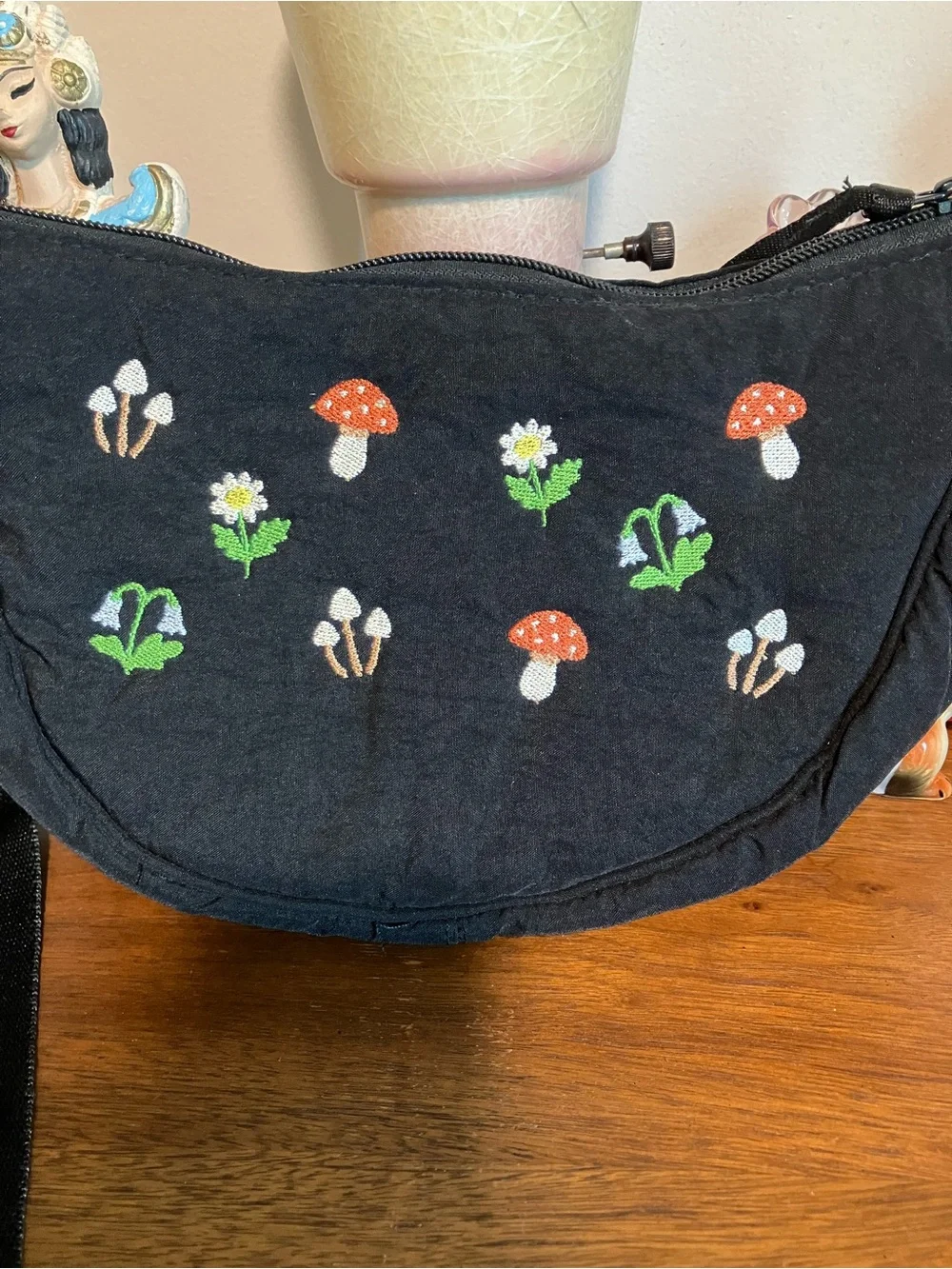Plantiful Design Co. black crescent