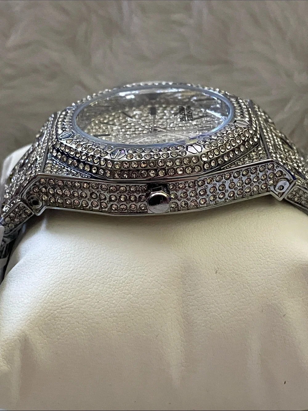 Invicta, Montres Prestige silver tone