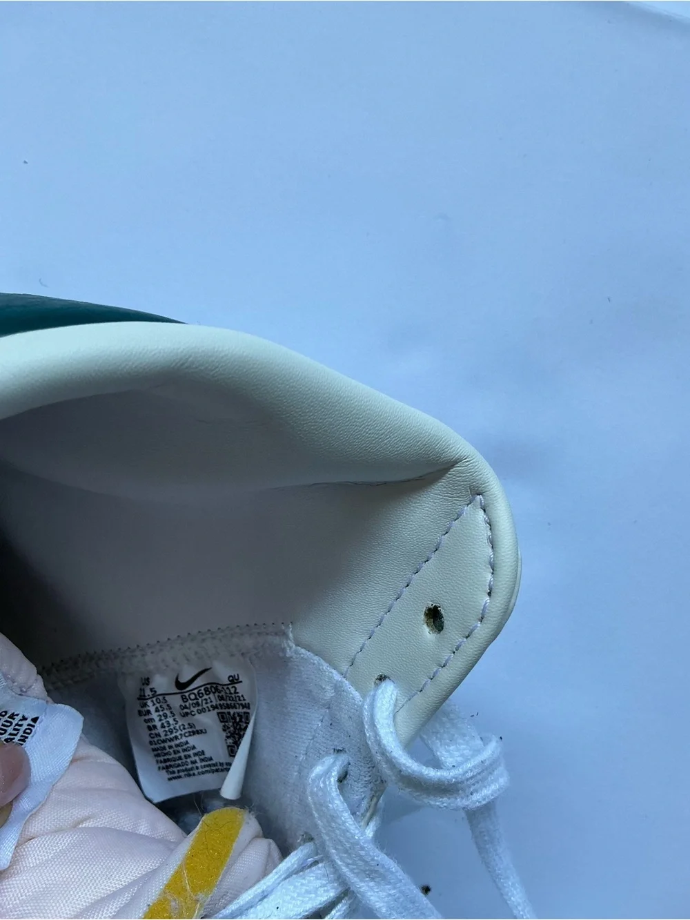 Nike Men’s High-Top Sneakers White with Teal Accents