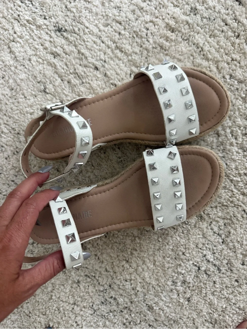 Cushionaire chic white