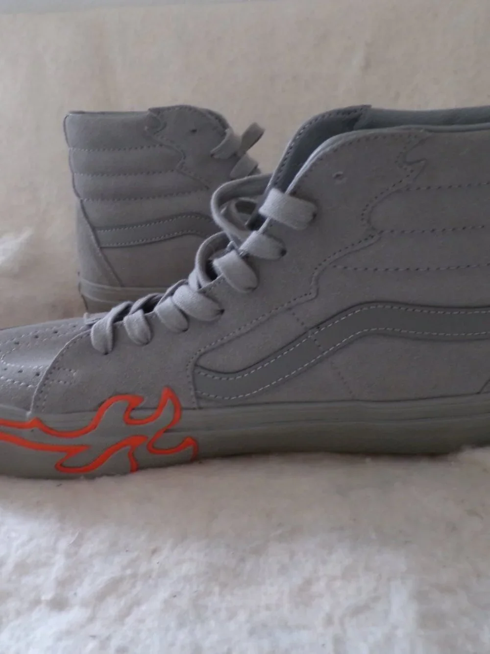 VANS Sk8 High Flame Grey Orange Suede Shoe Sneaker 10.5 Brand new Size 10 1/2