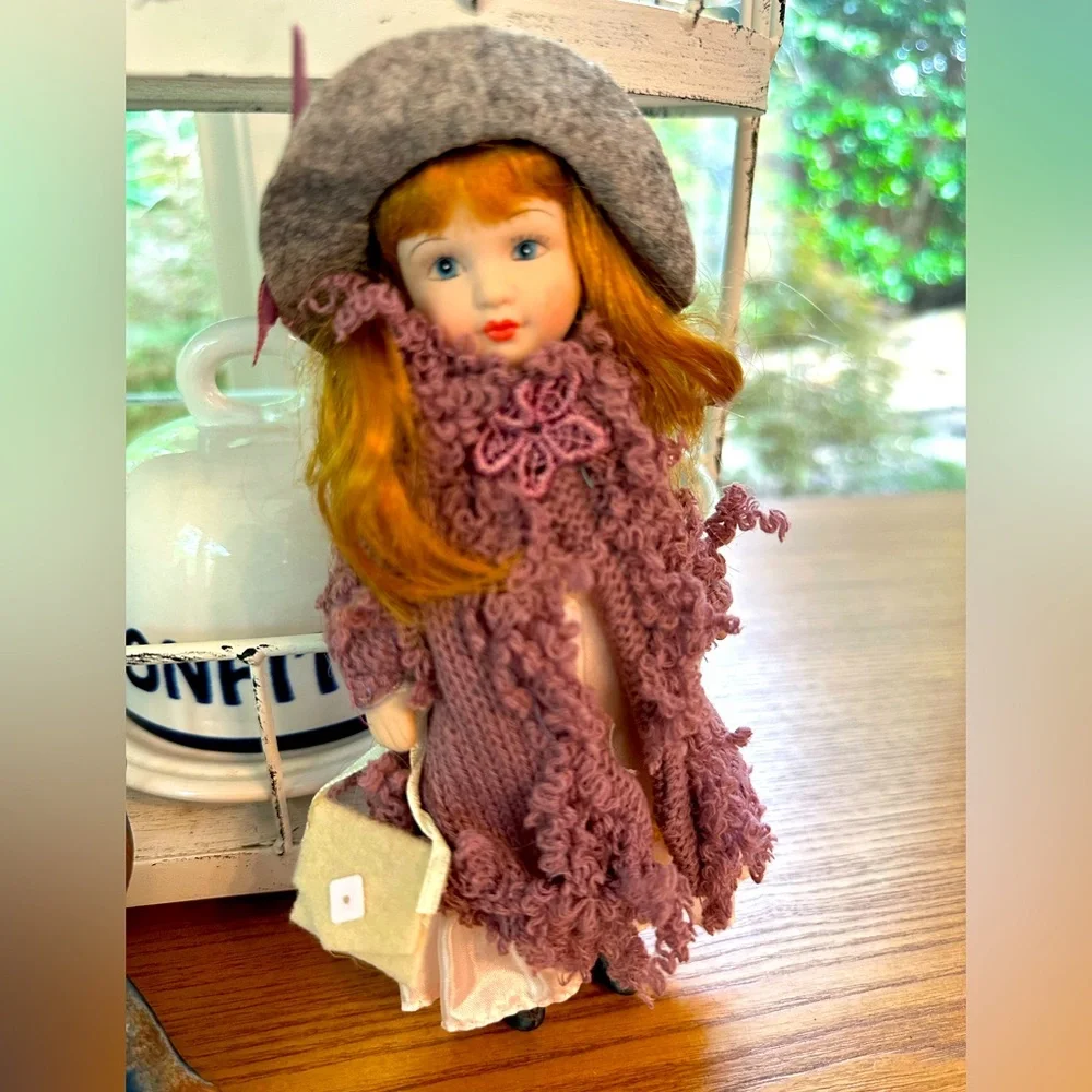 Vintage Les Poulees de Madi Hand Painted Porcelain Doll 8” VGUC