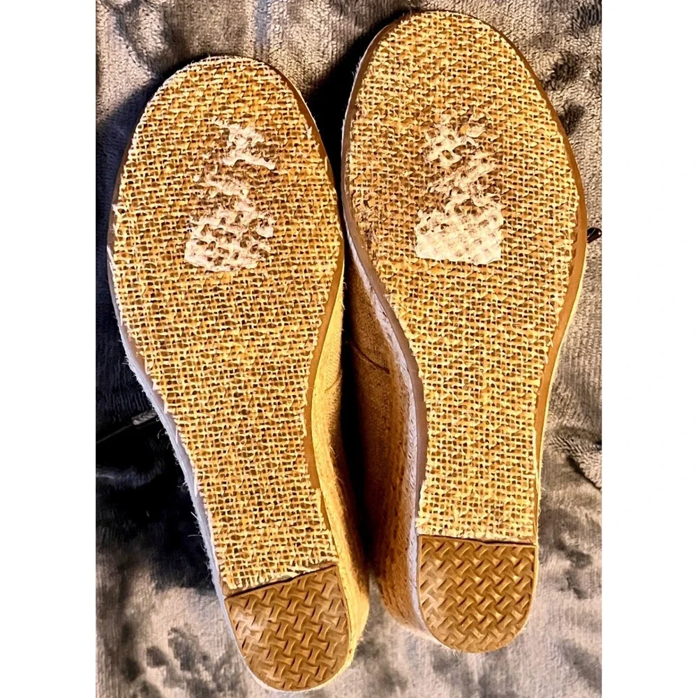 Toms desert wedge