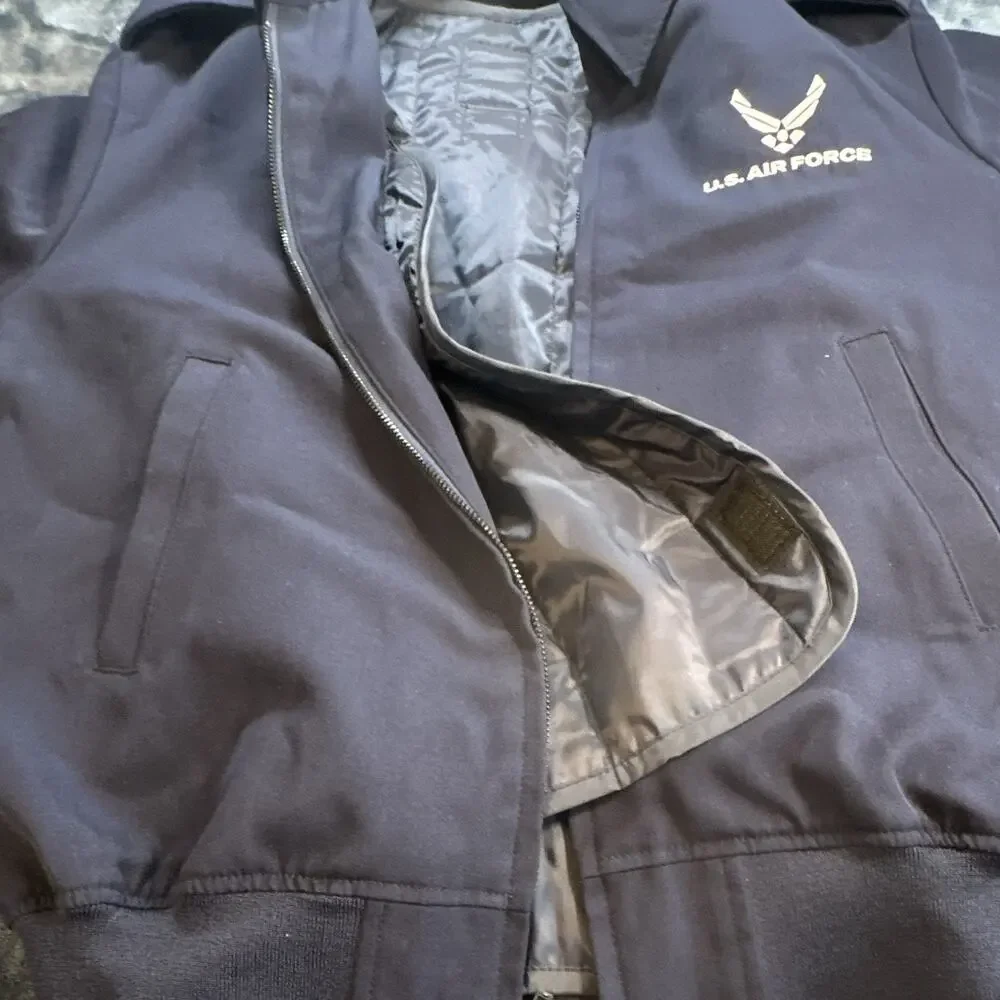 Defense Logistics Agency removable liner