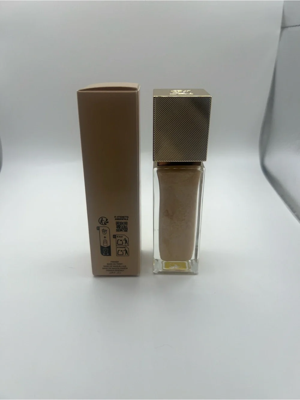 Burberry Beyond Wear Radiance Primer - Beige Gold