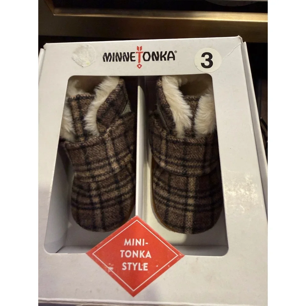 Minnetonka Sawyer Plaid Infant Booties Size‎ 3 Faux Fur Cozy Cabin
