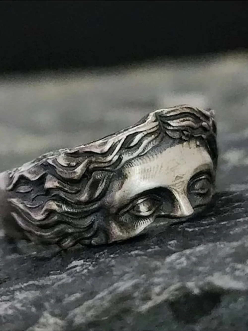 N/A elegant sculpted
