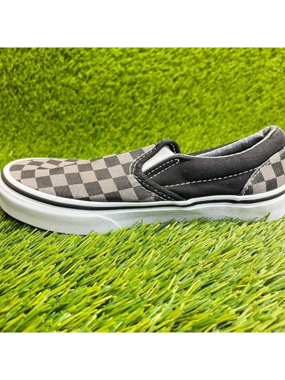 Vans Classic Slip-On Boys Size 1.5Y Black Gray Athletic Skate Shoes Sneakers