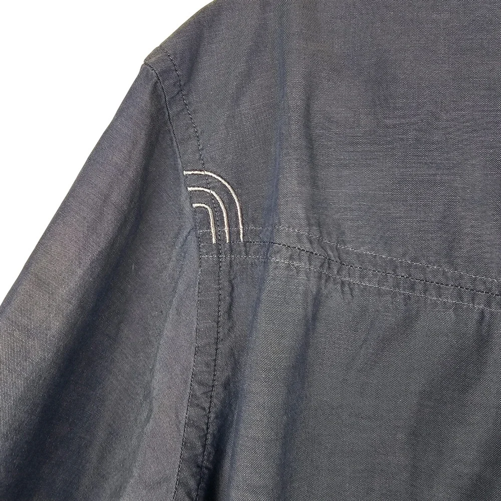 The North Face Men's Blue Chambray Short Sleeve Button Down Shirt Large