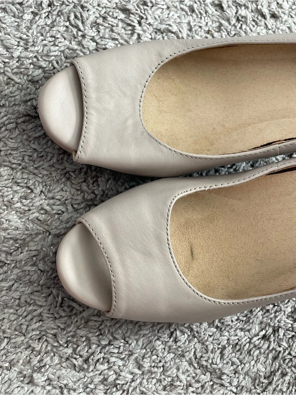 Naturalizer nude wedge