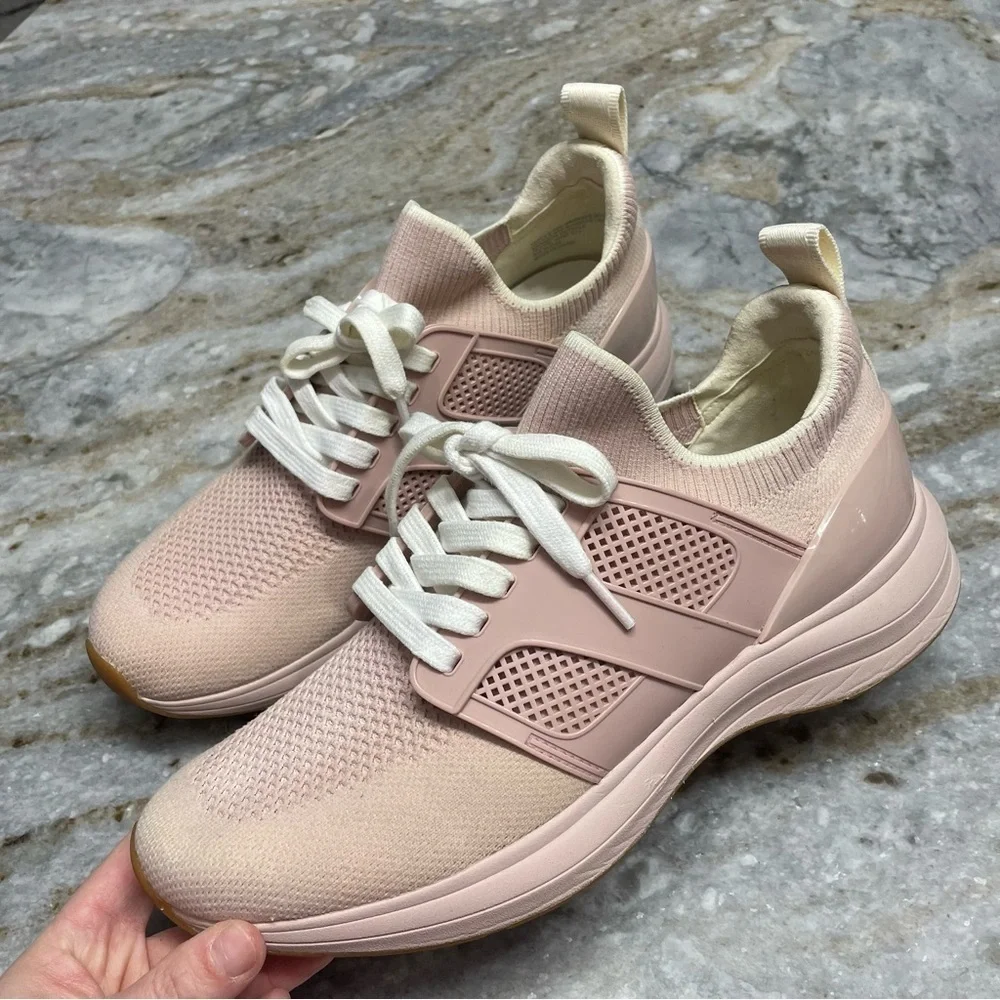 Tory Burch excellent pre