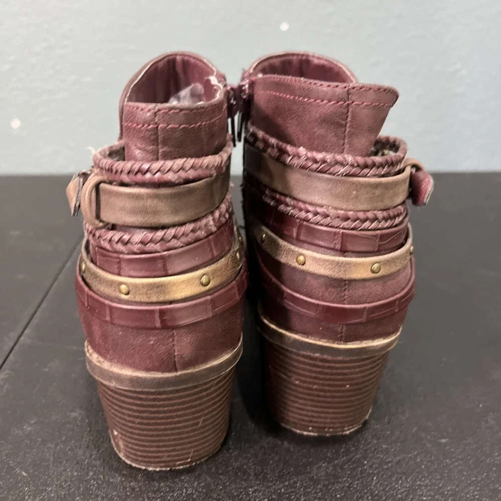 Maurices women burgundy