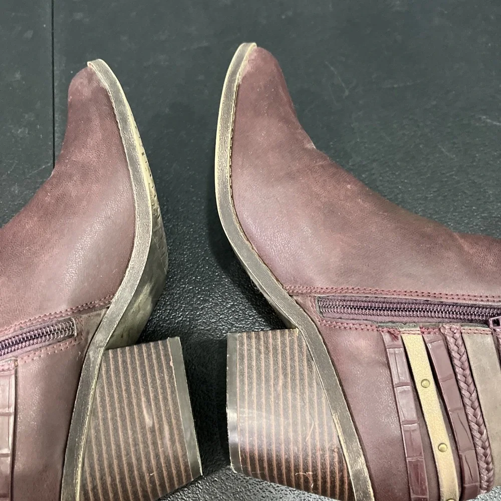 Maurices women burgundy