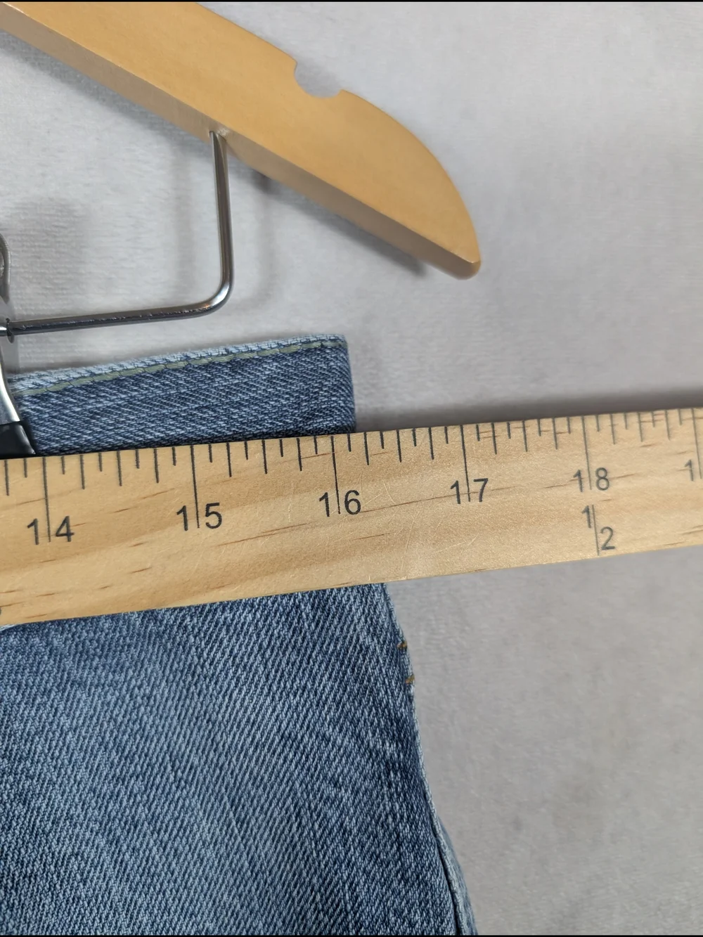 Cinch White Label Jeans Men's Size 33x38 Light Wash Denim