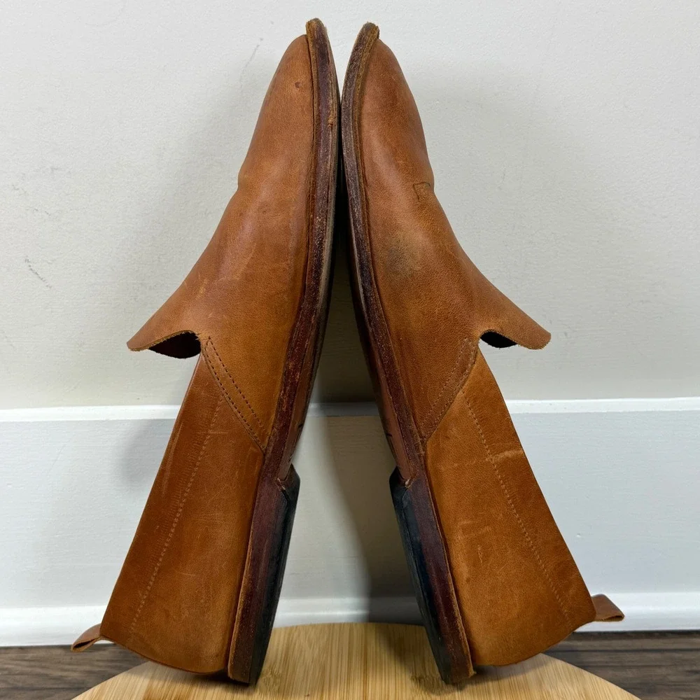 Adelante Shoe Co. slip into