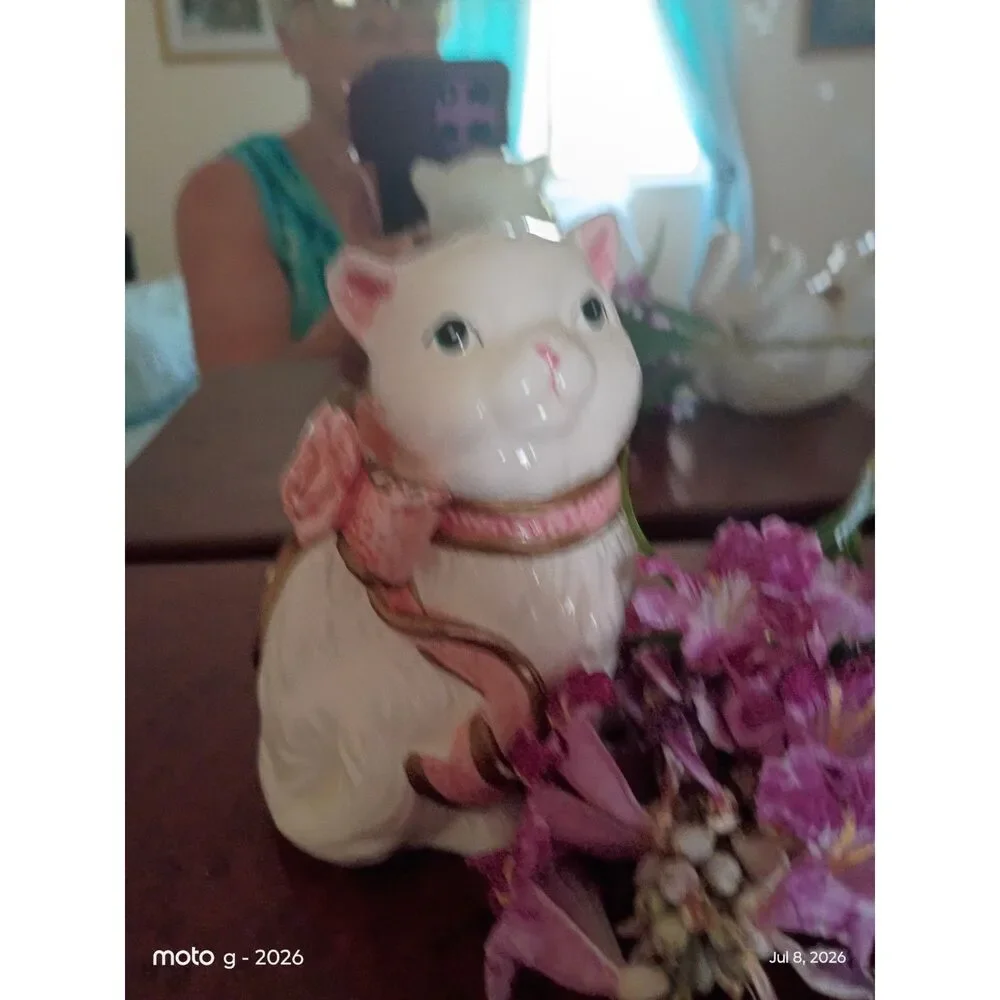 Source Unknown ceramic figurine