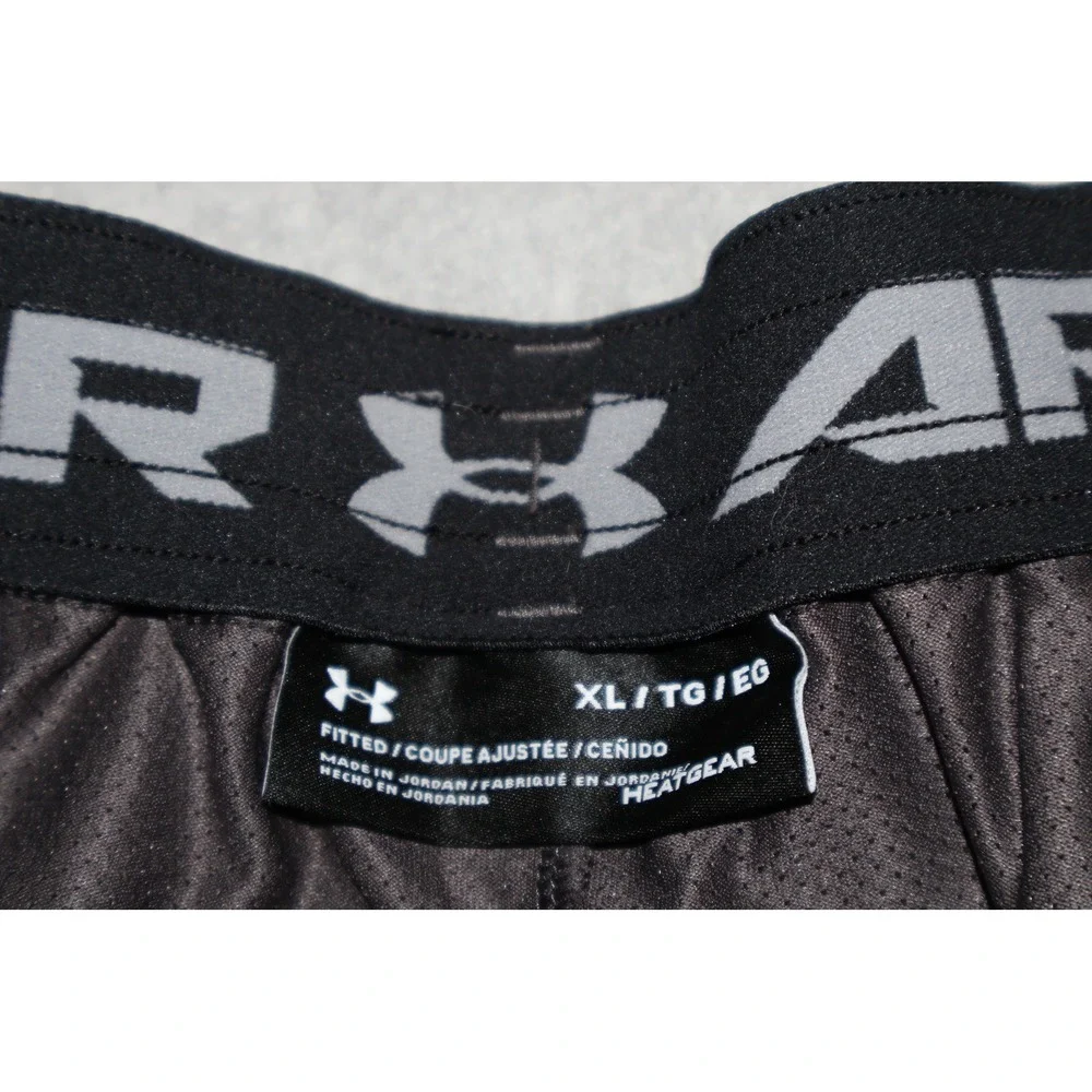 Under Armour Gym Shorts Mens XL Gray HeatGear Fitted Mesh Athletic Workout