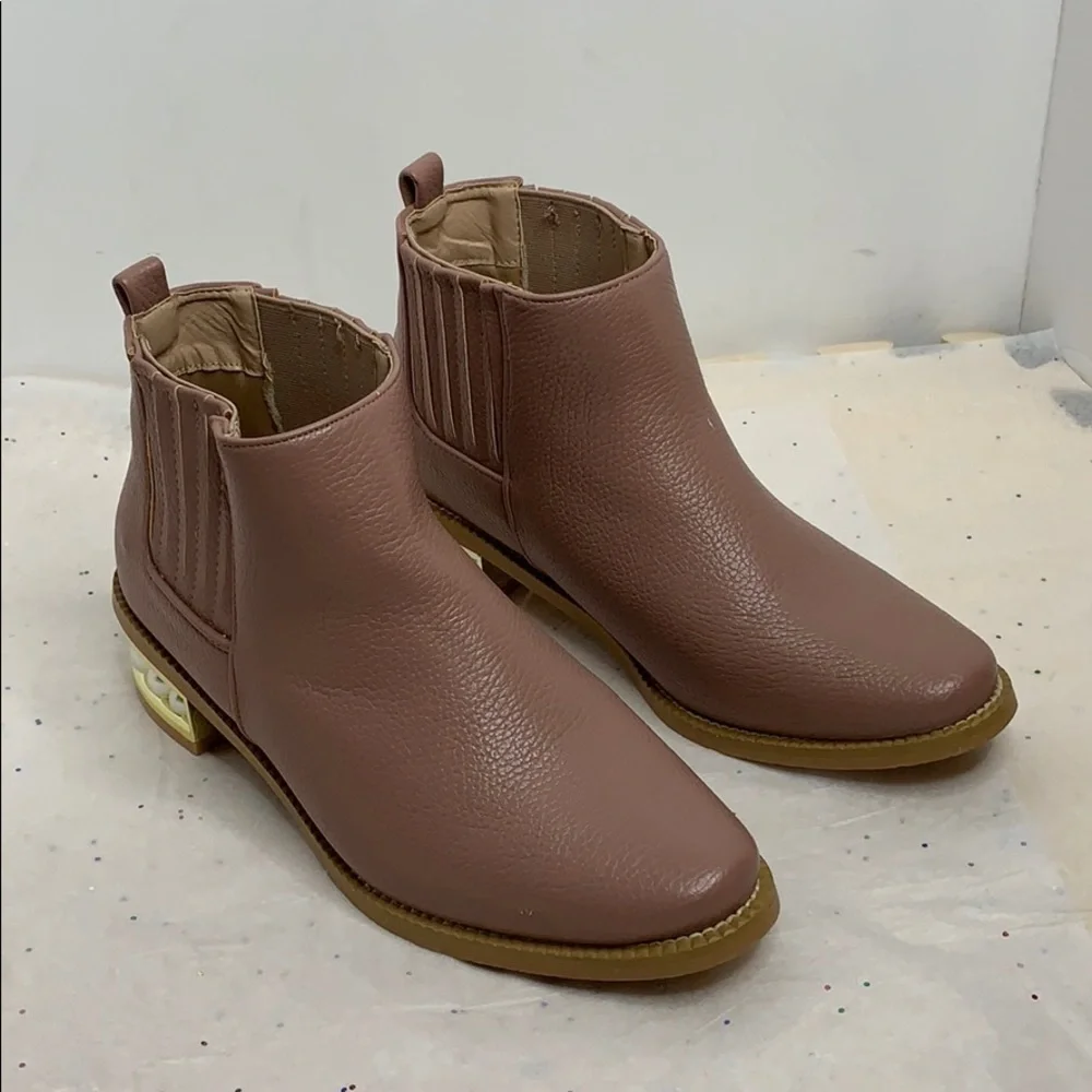 Catherine Malandrino pearlen boot slip