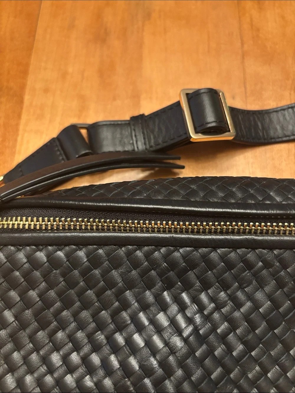 Quince crossbody bag