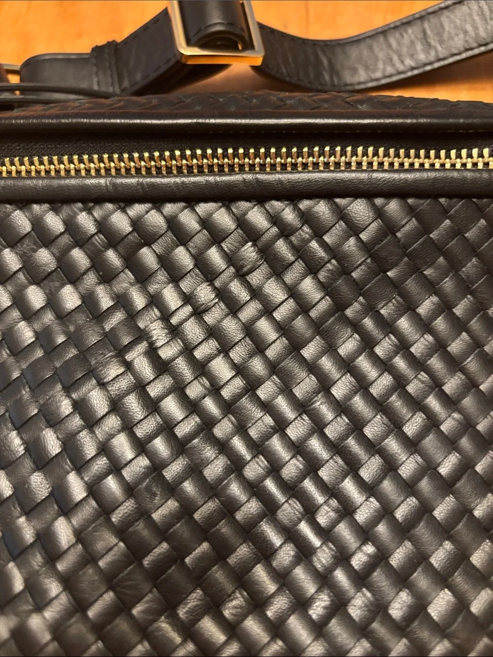 Quince crossbody bag