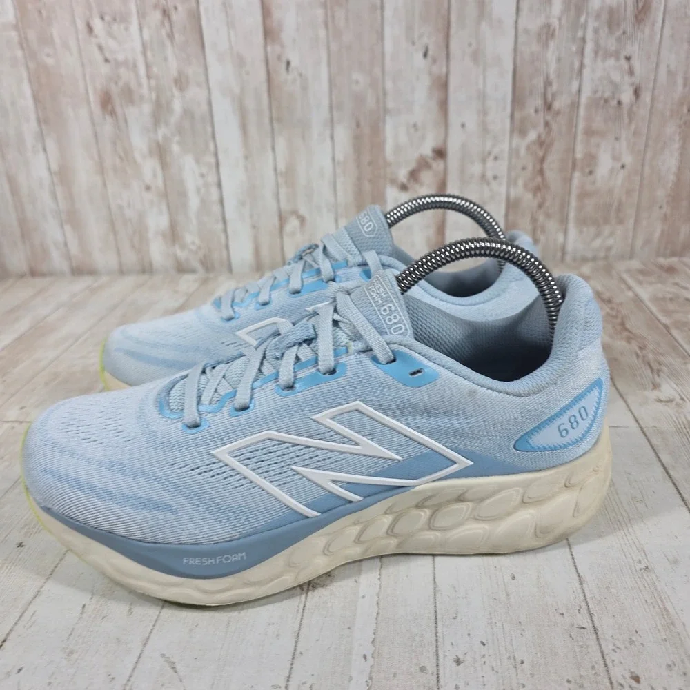 New Balance Fresh Foam 680v8 Womens 9 Light Blue White Running Shoes W680LT8