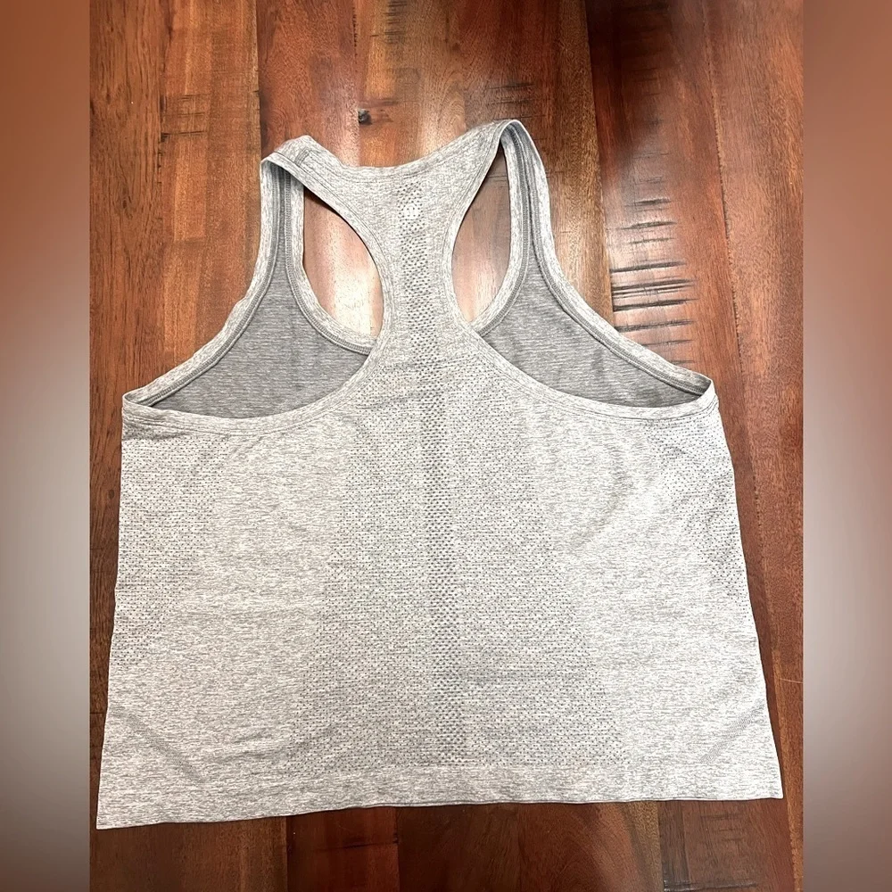 lululemon athletica •	size 14