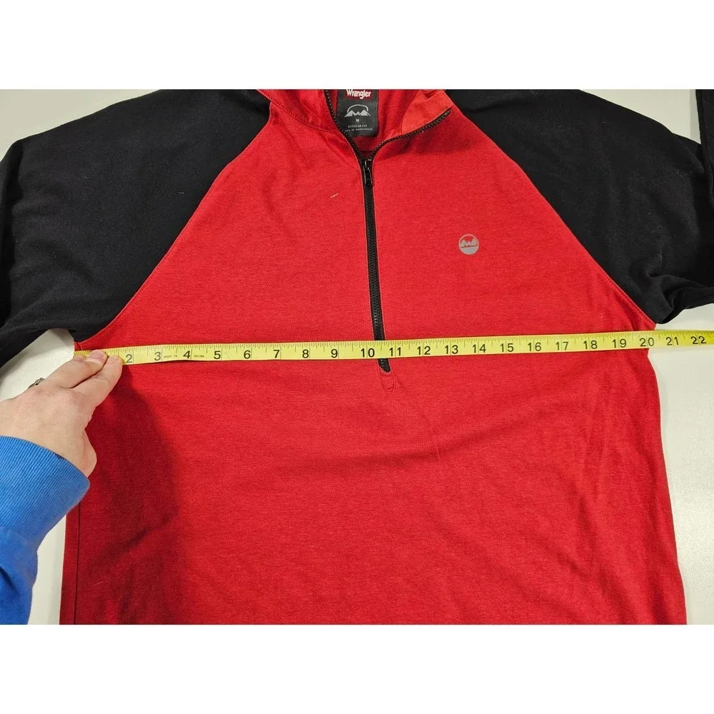 Wrangler red zip