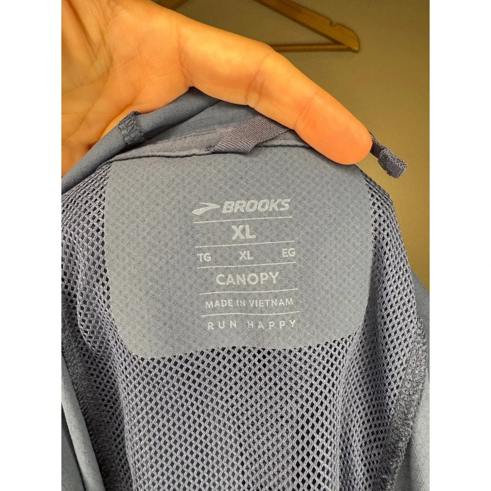 Brooks canopy running