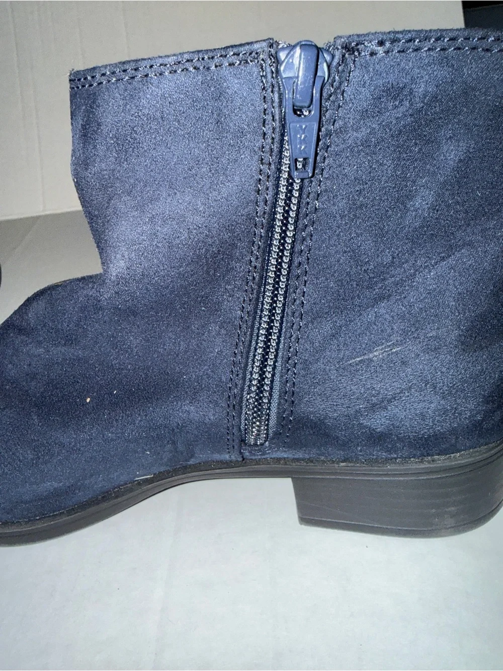 SO navy suede