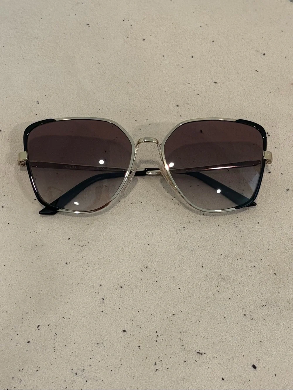Prada like new