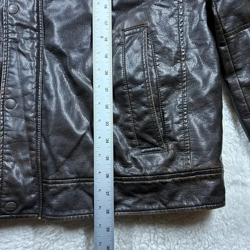 Levis features brand