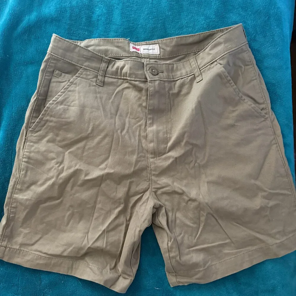 Wrangler Regular Fit Khaki Shorts