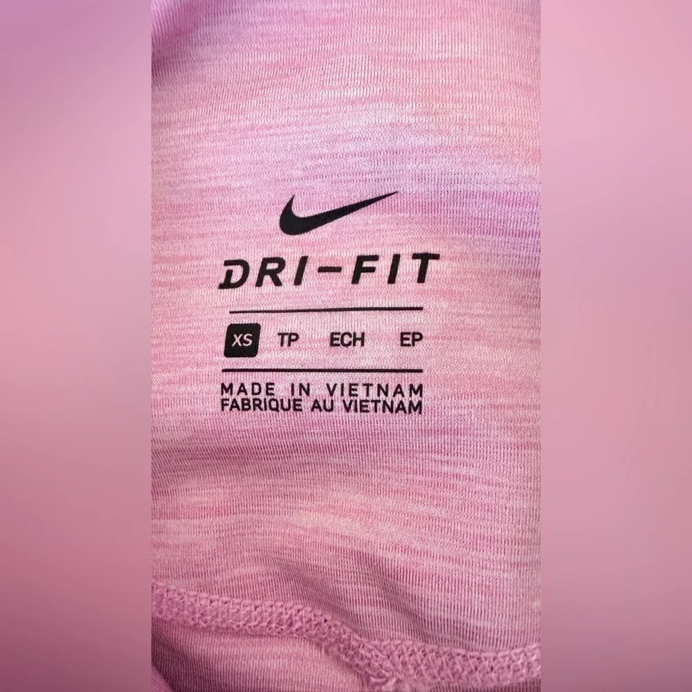 Nike Women's Soft Pink Leggings